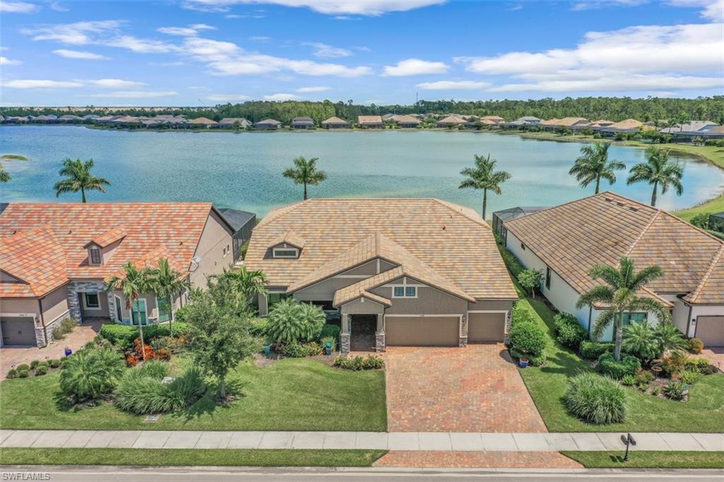 14481 Pine Hollow